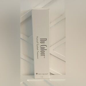 Nu Skin Nu Colour Eyelash Treatment
New and sealed in the box.